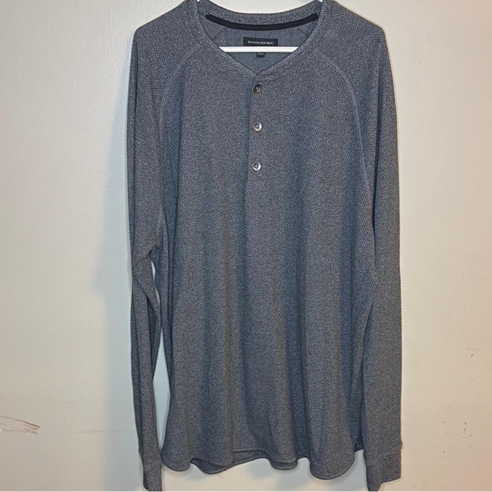Banana Republic Gray Long Sleeve Tee Relaxed Fit